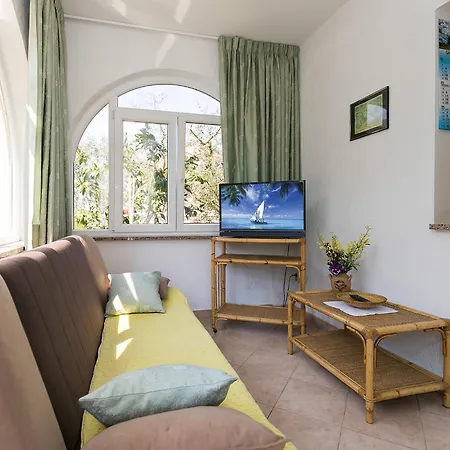 Korelic Garden Apartment